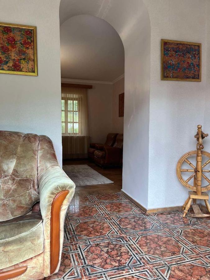 Story Guesthouse Kazbegi Bagian luar foto