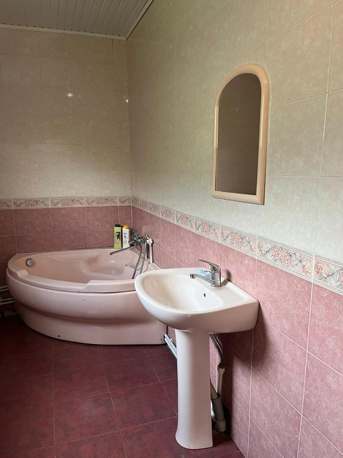 Story Guesthouse Kazbegi Bagian luar foto